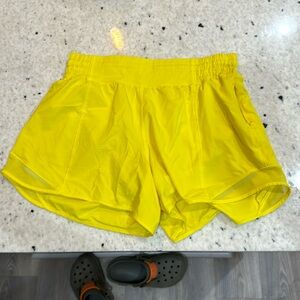 Hotty Hot 4 inch lululemon shorts